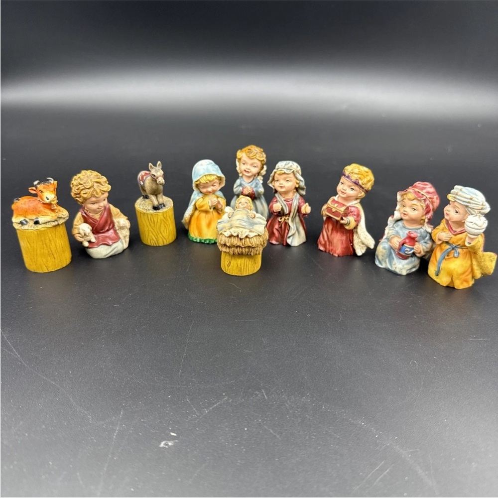 Vintage Thimble Nativity Set 10 Pieces Baby Jesus Wise Men Cow Mary Joseph Resin